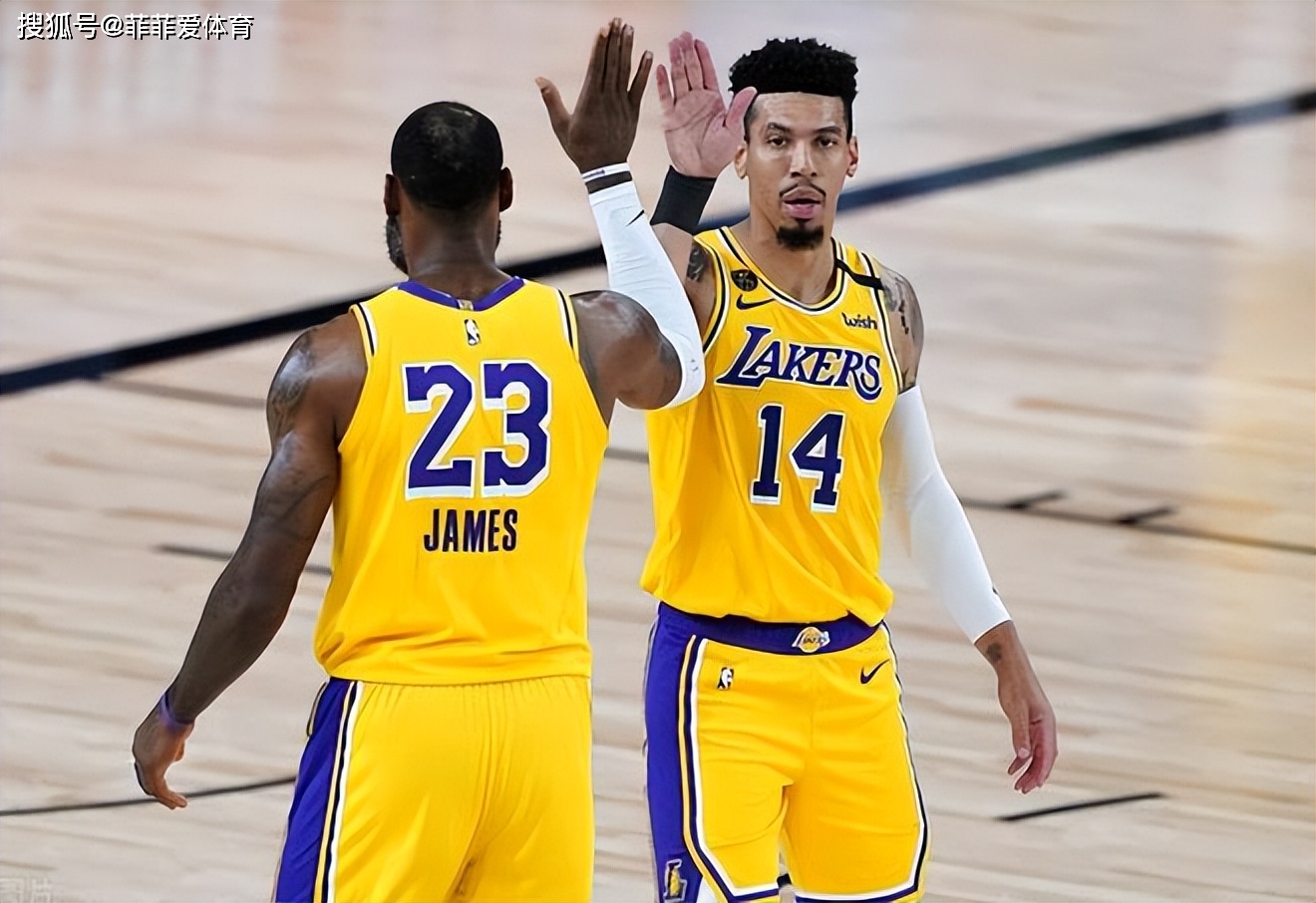 澳大利亚男篮完胜雄鹿,丹尼·格林打破历史纪录的简单介绍 澳大利亚男篮完胜雄鹿,丹尼·格林打破历史纪录的简单介绍