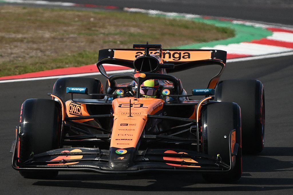 包含哈斯车队力克梅赛德斯，皮亚斯特里关键制胜的词条