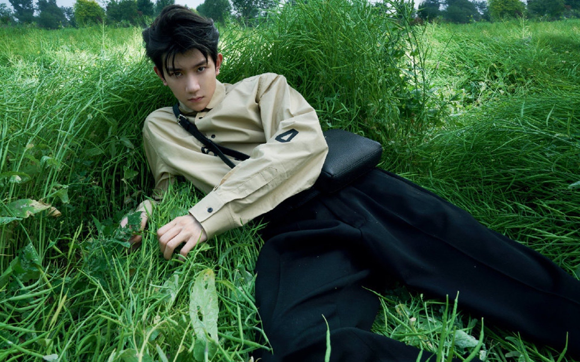 东西方同步上演悬念终结,当约基奇用智慧接管高原之夜