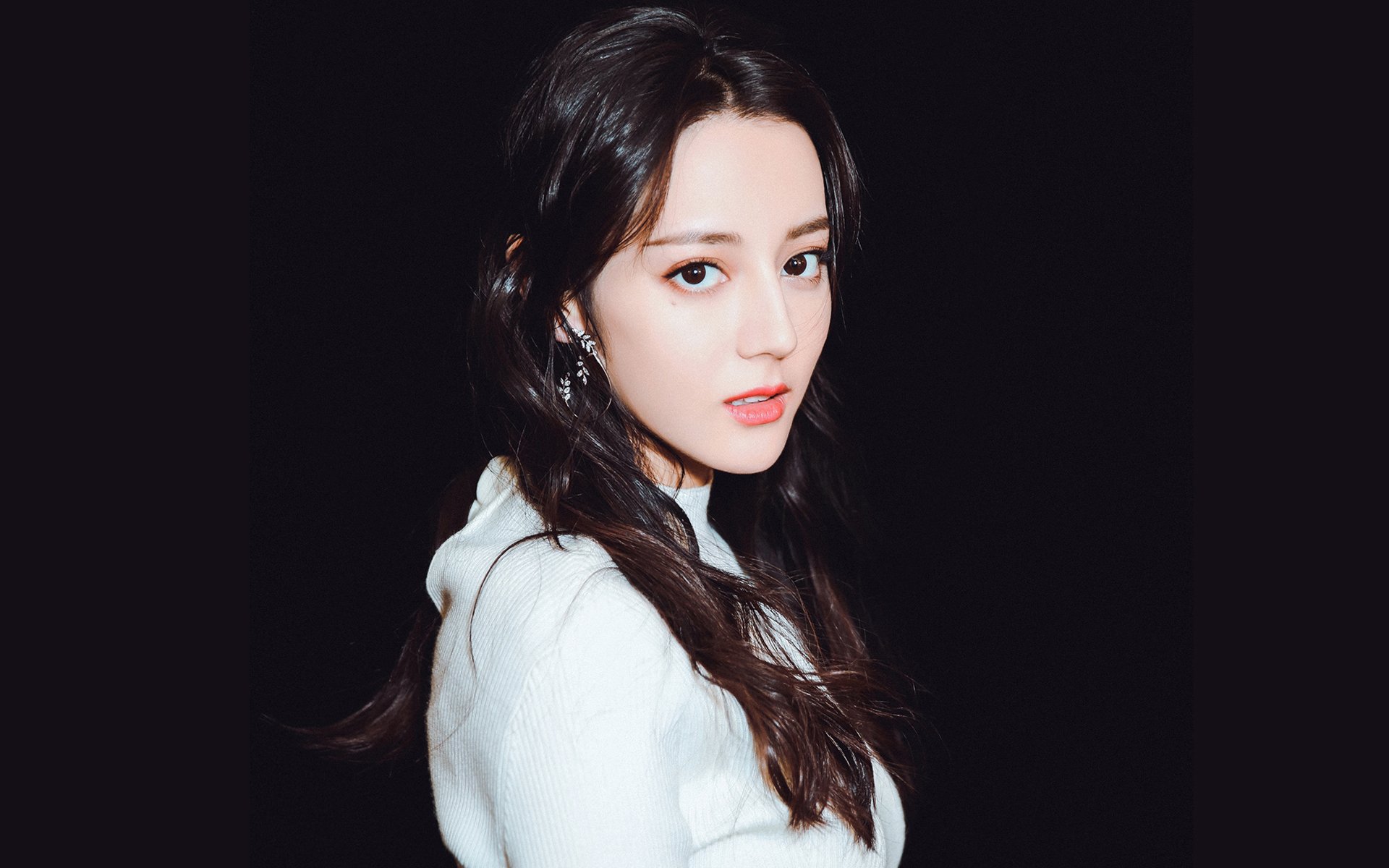 东西辉映，三笘薰的亚洲之光与挪威终结伊拉克的北境风暴