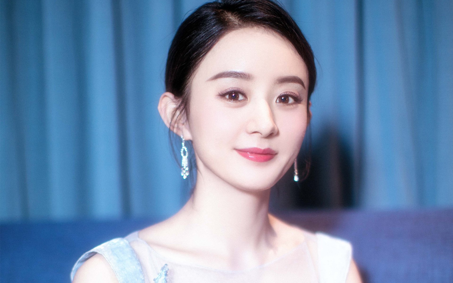 北极光下的铁血防线，2026世界杯焦点战，芬兰大胜哥伦比亚，范戴克闪耀全场